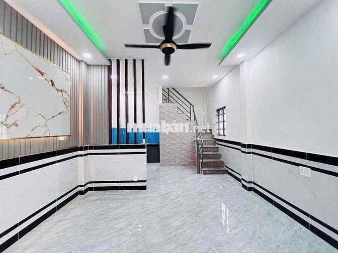 Trệt lầu 6*6; 2pn đg xe hơi mới Rẻ chốt lẹ