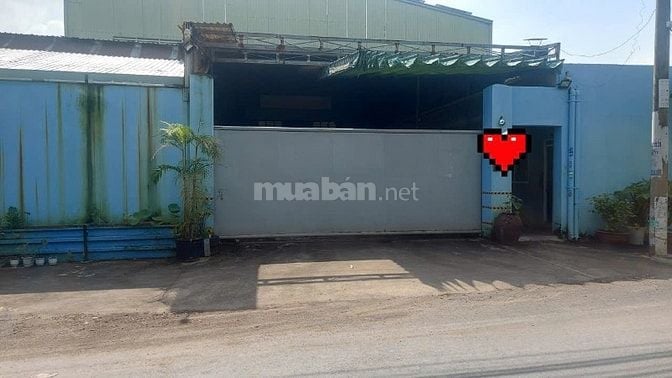 Cho thuê kho, nhà xưởng 1300m2 mặt tiền, giá tốt còn thương lượng