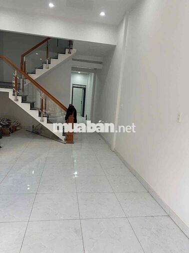 nhà mới đẹp 1 lầu 3pn2wc đ xe tải gần chợ hiệp bình