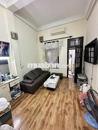 BÁN NHÀ Ở ĐỘI CẤN - NHÀ NHỎ XINH - TẦM GIÁ RẺ - VÀI PHÚT RA MẶT NGÕ
