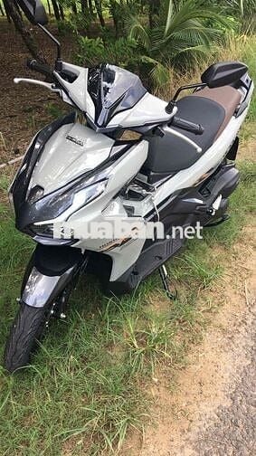 xe mua dùng it đi cần bán