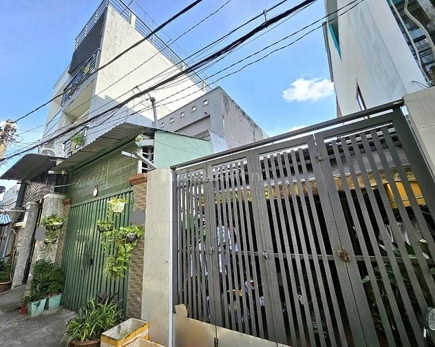 Bán gấp nhà hẻm 1 sẹc Song Hành Quận 12 Sổ riêng, 4x17, Giá tốt 3.99tỷ