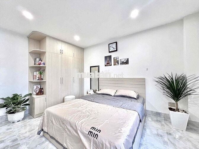 Căn hộ 1Pn vân tay, hầm xe, thang máy, an ninh, cửa sổ thoáng,gần Q1,3