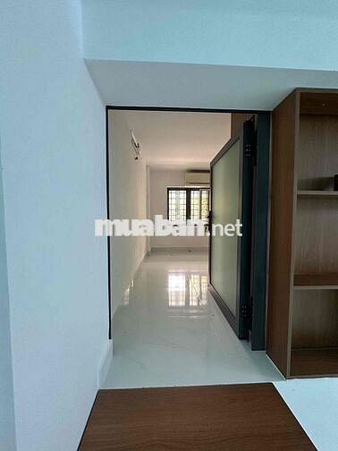 cho thuê mb góc 2mt tiện mở showrom văn phòng 8x9 trệt lầu.
