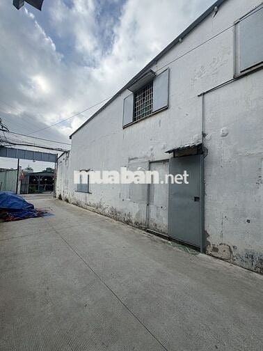 Nhà 2 MT HẺM XE TẢI –GIÁP Q12,Ngã Tư Nước Đá, Hóc Môn,Chỉ 4.5T
