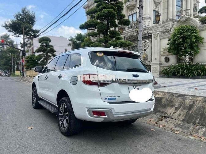 Ford Everest 2018 Titanium 2.2L AT 4x2 - 140000 km