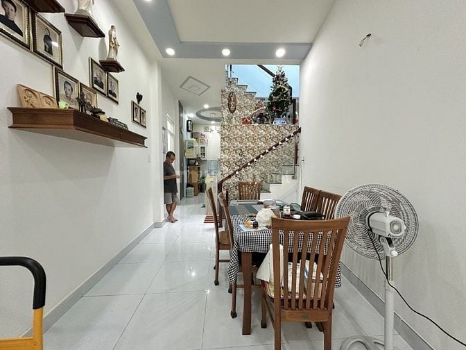 HẺM XE HƠI - HOÀNG HOA THÁM- BÌNH THẠNH- 93m2, NỞ HẬU- 4 PN - 8,x TỶ