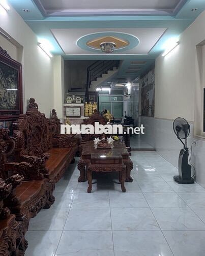 Cho Thuê Nhà Mặt Tiền DT 4 x 20m 3 Lầu Sân Thượng. Nhà đẹp