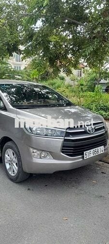 Gia đình cần Bán xe Innova