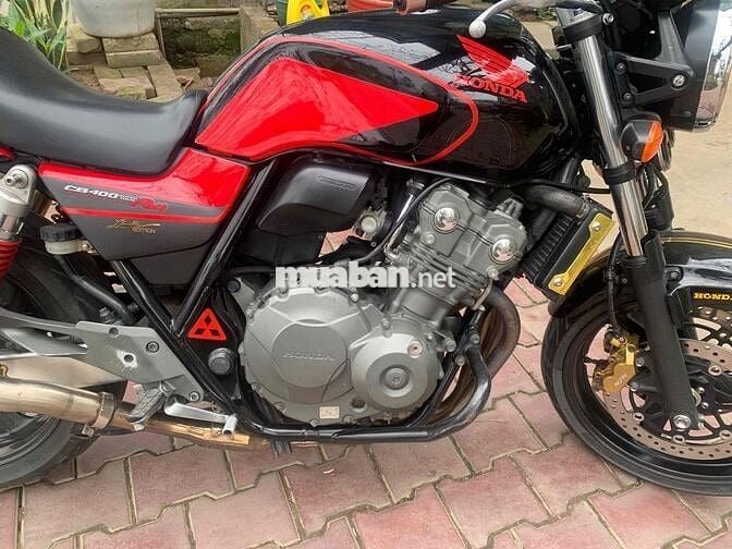 Mình có CB400 mốn chuyển nhượng cho ai cần