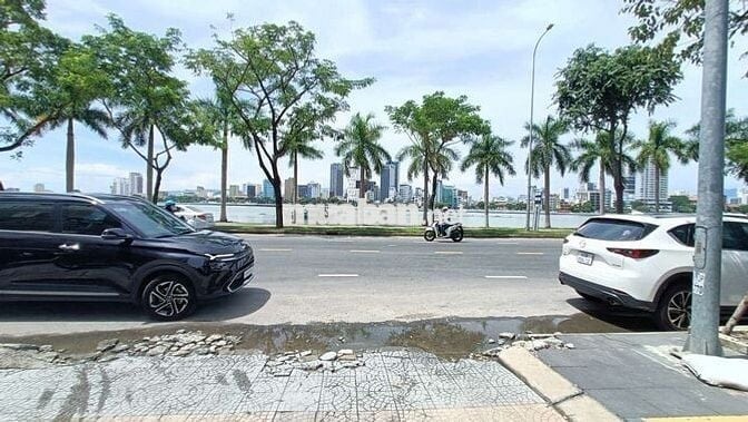 Lô góc kiệt Trần Hưng Đạo, Sông Hàn
