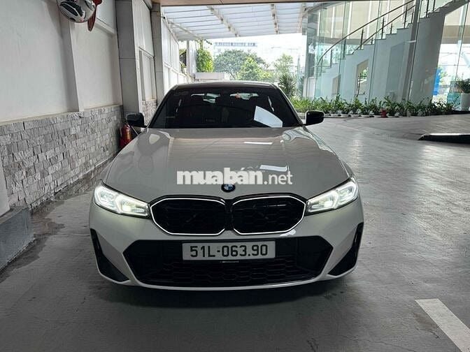 BMW 3 Series 2023 330i M Sport - 27000 km