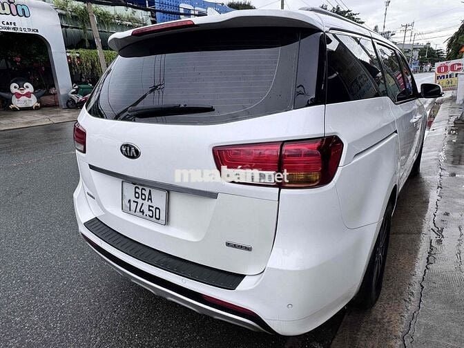 Kia Sedona 2017 2.2 DATH - 66000 km