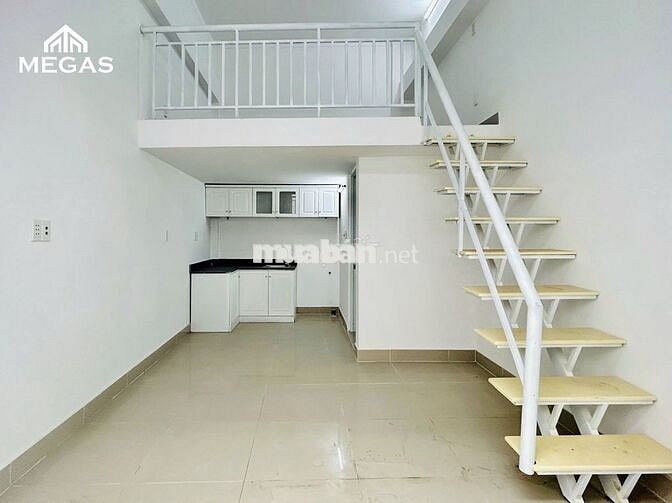 Cho thuê phòng gác cao, diện tích 40m2- Gần Ktx khu B, ĐH Bách Khoa 7p