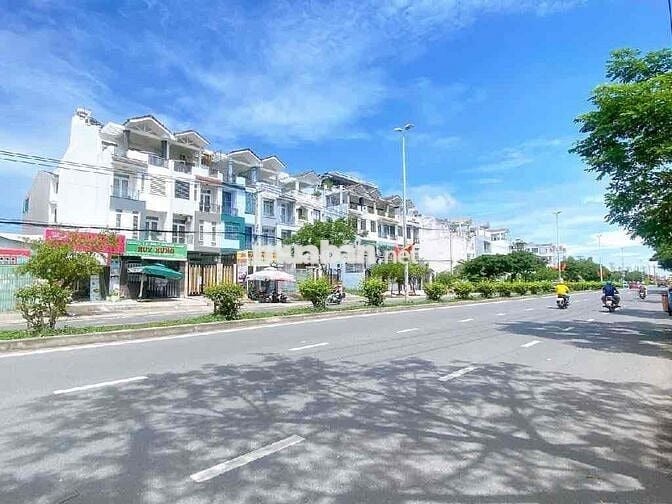 BÁN ĐẤT MẶT TIỀN ĐƯỜNG PHẠM HÙNG KDC ĐẠI PHÚC  DT 100 m2 GIÁ 12 TỶ SHR