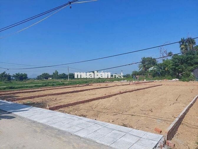 CẦN BÁN ĐẤT GẦN HÒA TIẾN GIÁ TỐT CHO CÔNG NHÂN HOẶC ĐẦU TƯ
