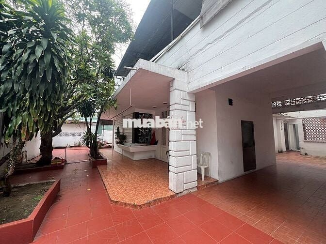ƠI LÀ TRỜI NHÀ BIỆT THỰ ĐẸP DỊ - VILLA SÂN VƯỜN PHÚ NHUẬN GIÁ CHỈ XX !