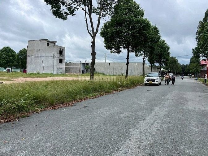 Tài chính có sẵn 500triệu là mua được ngay lô đất này ngay DT:150m2