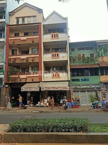 Bán Nhà Mặt tiền Đường Nguyễn Chí Thanh, 4,2*22 Trệt 4lầu, chỉ 26tỷ TL
