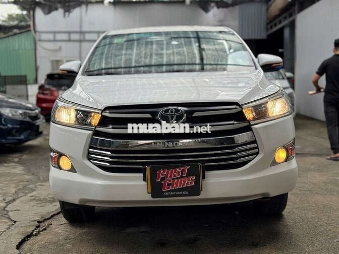 Toyota Innova 2019 E 2.0 MT, số sàn, màu trắng
