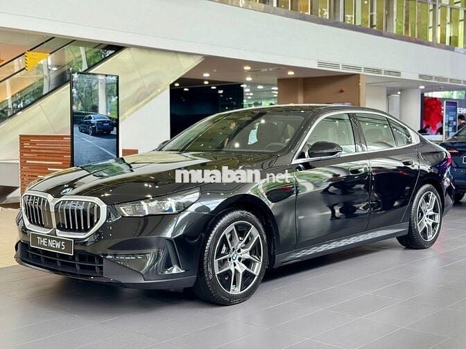 BMW 520i Premium All New 2025 Đen Giao Ngay!
