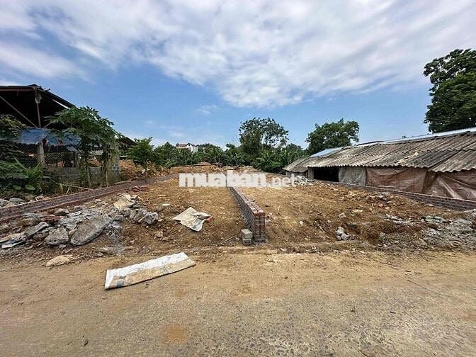 2 lô đất 102m2 full thổ cư.dân cắt bán.nở hậu