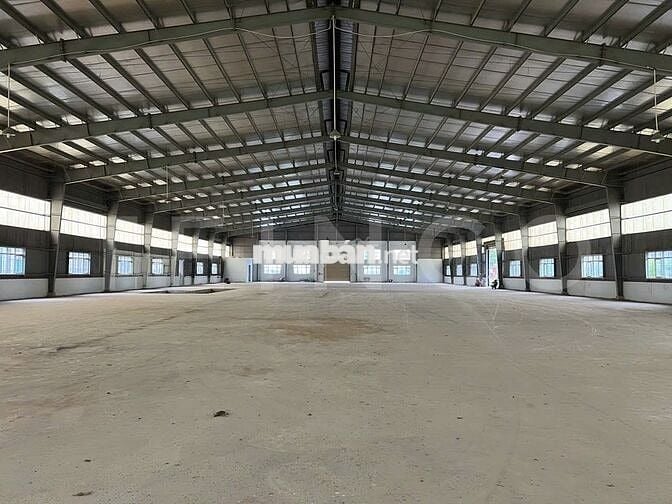 Kho xưởng bãi 5.416m² nhà kho xây dựng 3.572m² có PCCC và điện 3 pha