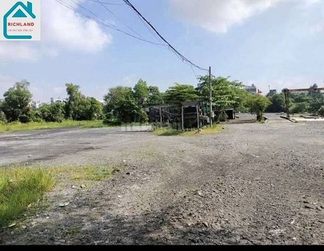 Cho thuê đất trống mặt tiền: 9 Linh Xuân, Quận Thủ Đức_DT: 1.400m2