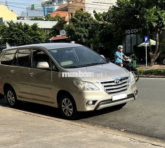 Toyota Innova 2015 V - 200000 km