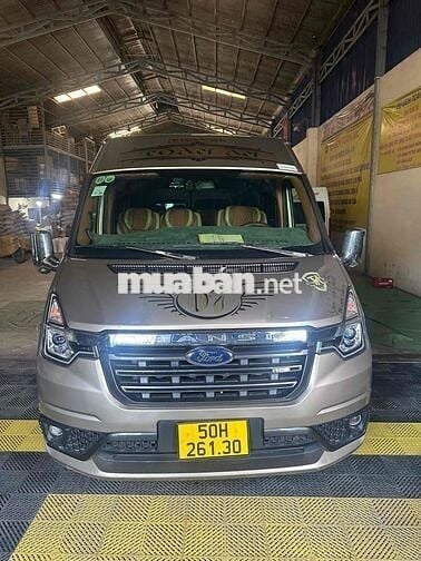 Ford Transit 2023 Tiêu chuẩn