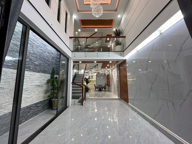 Trường Chinh gần Cộng Hoà 68m2 5 Tầng Mới Chỉ 7 tỷ hơn