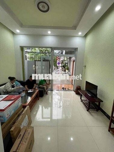 cho thuê nhà 2,5 tầng 2pn/3wc mặt tiền châu văn liêm