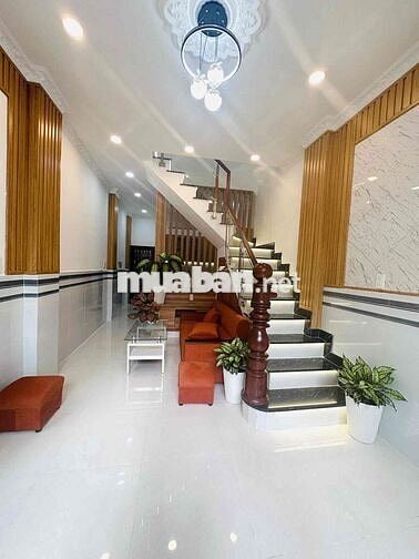 Nhà mới, 2 tầng, k lộ giới hẻm 100 Bùi Minh Trực- thông P Thế Hiển