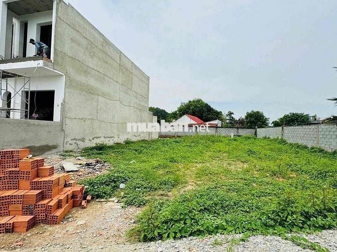 Kho xưởng đang cho thuê 10tr/tháng, sở hữu ngay lô đất ngay MTDT756