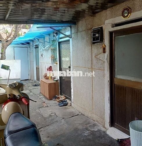 PHÒNG TRỌ QUẬN 4 TRUNG TÂM, MÁY LẠNH, TOILET TRONG PHÒNG