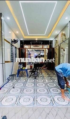 bán nhà 1 lầu 1 trệt sân xe hơi 7 chổ. TP Dĩ An