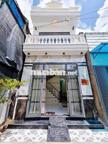 Nhà tân cổ Điển 3 Phòng Ngủ. GẦN ĐẠI HỌC CẦN THƠ