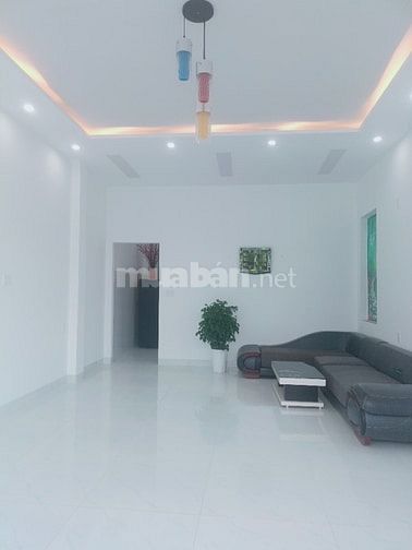 Nhà Mới Xây, Mặt Tiền 2,5 Tầng, Gần Chợ Hoà Thọ Tây