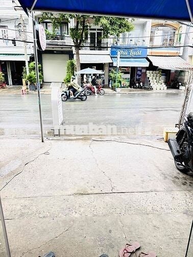 cần sang tiệm nail giá 65tr ( bao gồm cọc 1 tháng ) mb thông thoáng