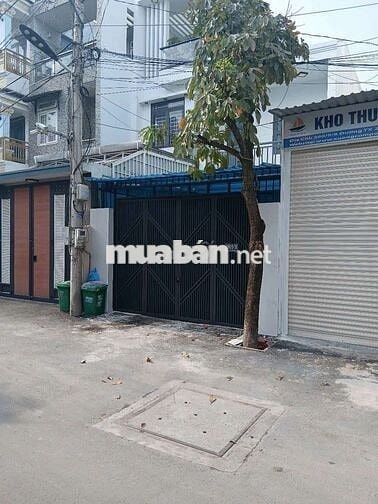 Cho thuê nhà 2 tầng ô tô đậu cửa Thạnh Xuân 25, Quận 12