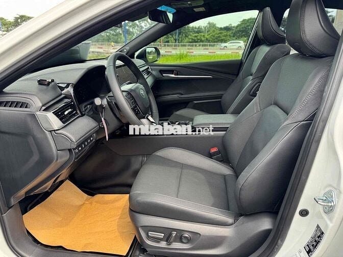 Camry 2025 2.5 HEV Top siêu mới