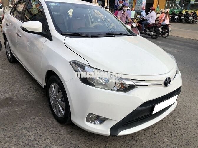 Toyota Vios 2017 số sàn màu trắng đẹp