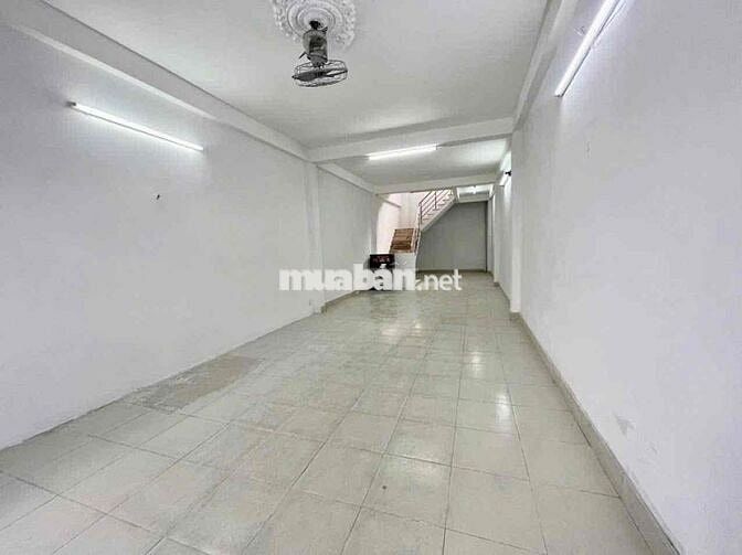 NHÀ 3 PHÒNG ĐƯỜNG NỘI BỘ KHU BÌNH PHÚ