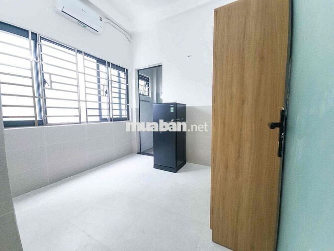 cho thuê phòng giá rẻ nội thất cơ bản ngay đại học Sài Gòn quận 10