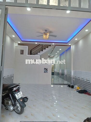 Mặt tiền Bạch Đặng. P.2. Bình Thạnh 5.7x19.5m. 3 tầng; 7PN 10WC; 75tr