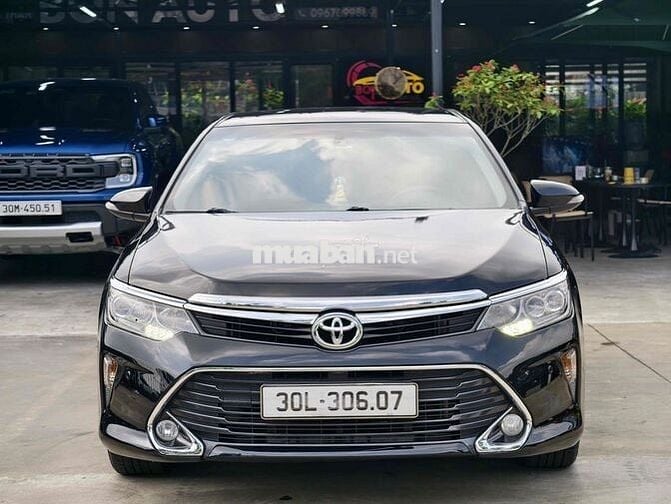 Toyota Camry 2018 2.5Q - 70000 km màu đen