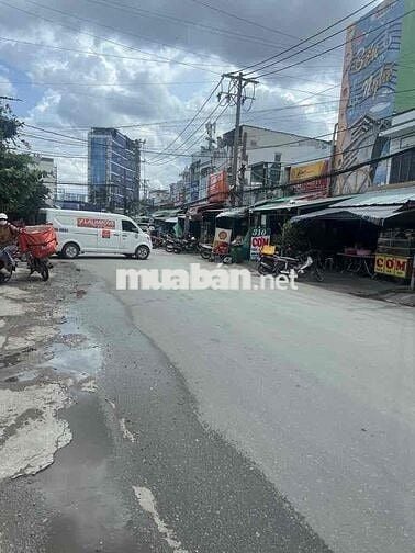 nhà nhỏ thu nhập mỗi tháng cho thuê 12tr. mat tiền lưu trọnng lư Quận