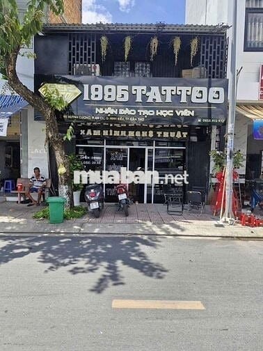 Bán nhà 2 mặt tiền bờ hồ huỳnh cương