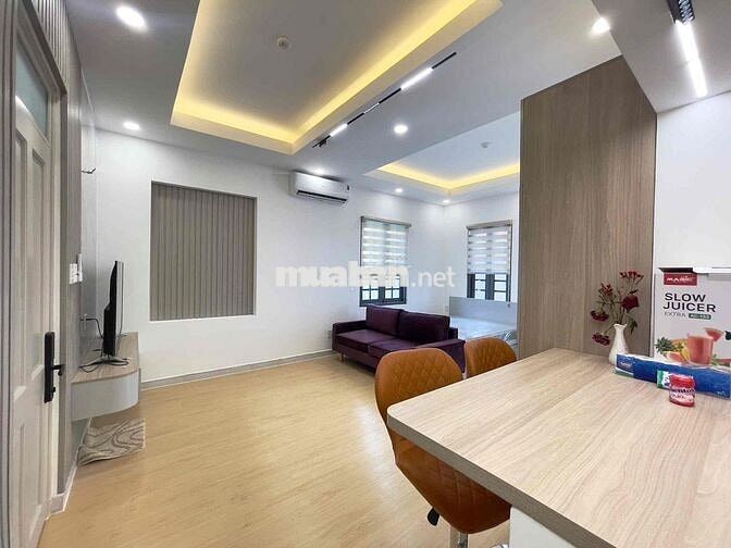Luxury tách bếp ban công đầy đủ nội thất