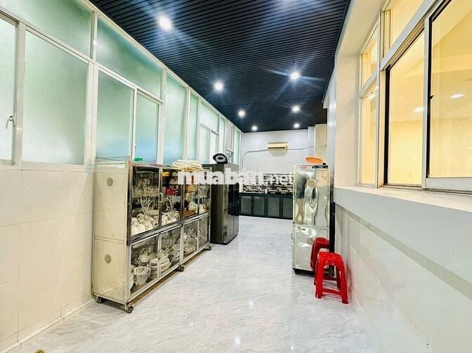 Cho thuê Biệt thự tứ lập Phú Mỹ Hưng Q.7, 5 phòng, sân vườn, BBQ